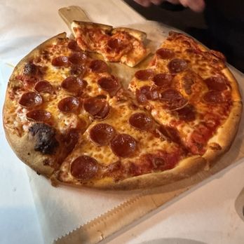 Tronis Italian Bistro - Pepperoni pizza - Italian Near Me - Lebanon, Ohio Tronis Italian Bistro - Pepperoni pizza - Italian Near Me - Lebanon, Ohio