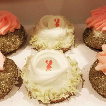 Casey's Cupcakes - Delish - Cupcakes Near Me - Riverside, California