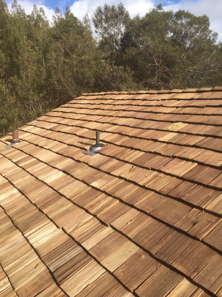 Slide of Valley Isle Roofing