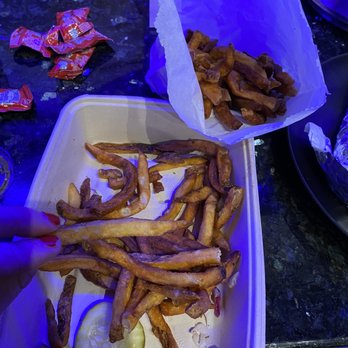 Hugo's Tacos - More burnt fries - Mexican Near Me - Studio City, California Hugo's Tacos - More burnt fries - Mexican Near Me - Studio City, California