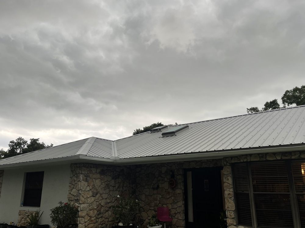 Slide of Hernandez Roofing