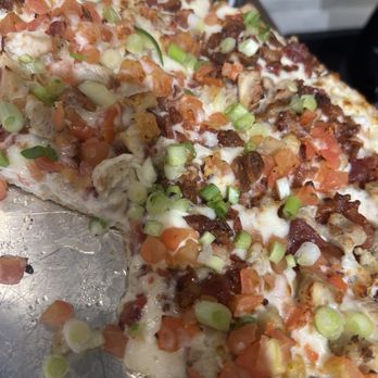 Mountain Mike's Pizza - Chicken Club Pizza - Chicken Wings Near Me - Bakersfield, California Mountain Mike's Pizza - Chicken Club Pizza - Chicken Wings Near Me - Bakersfield, California