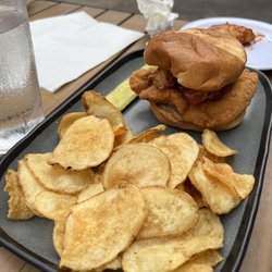 Dominic's Pizza - Chicken sandwich