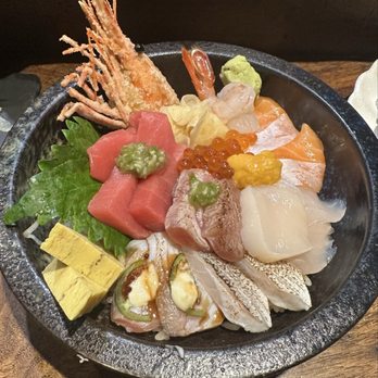Ichika Sushi House - Deluxe Chirashi - Japanese Near Me - Brisbane, California Ichika Sushi House - Deluxe Chirashi - Japanese Near Me - Brisbane, California