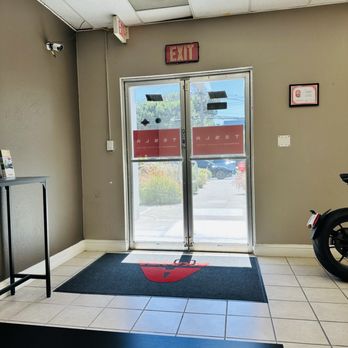 101 Collision Center - Entrance - Body Shops Near Me - Santa Clara, California