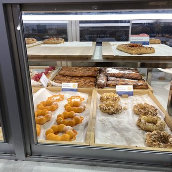 Paris Baguette - Bakeries Near Me - Lake Forest, California