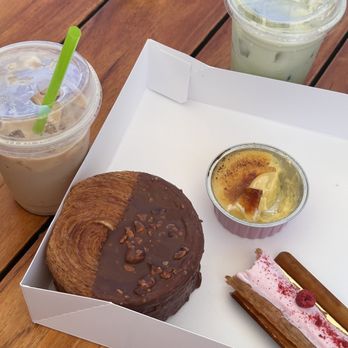 Paris En Rose - Cafes Near Me - Del Mar, California Paris En Rose - Cafes Near Me - Del Mar, California