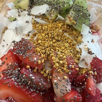 3BB Café - Dragon bowl - Bakeries Near Me - Bethany Beach, Delaware