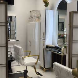 Lopez Hair Creations - Salon