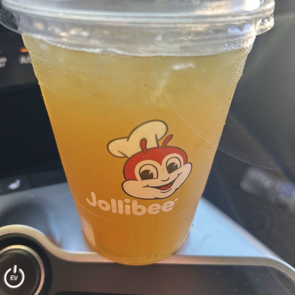 Jollibee - Passion fruit iced tea - Chicken Shop Near Me - Los Angeles, California
