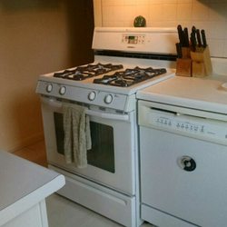 Muffetta's Domestic Assistants - Muffettas House Cleaning Orange County - Kitchen After 2