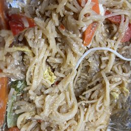 This is the worst pad thai I've ever experienced .. so gross This is the worst pad thai I've ever experienced .. so gross