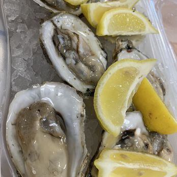 Cameron's Seafood - 1/2 Dozen Oysters on Half Shell - Seafood Near Me - Laurel, Maryland