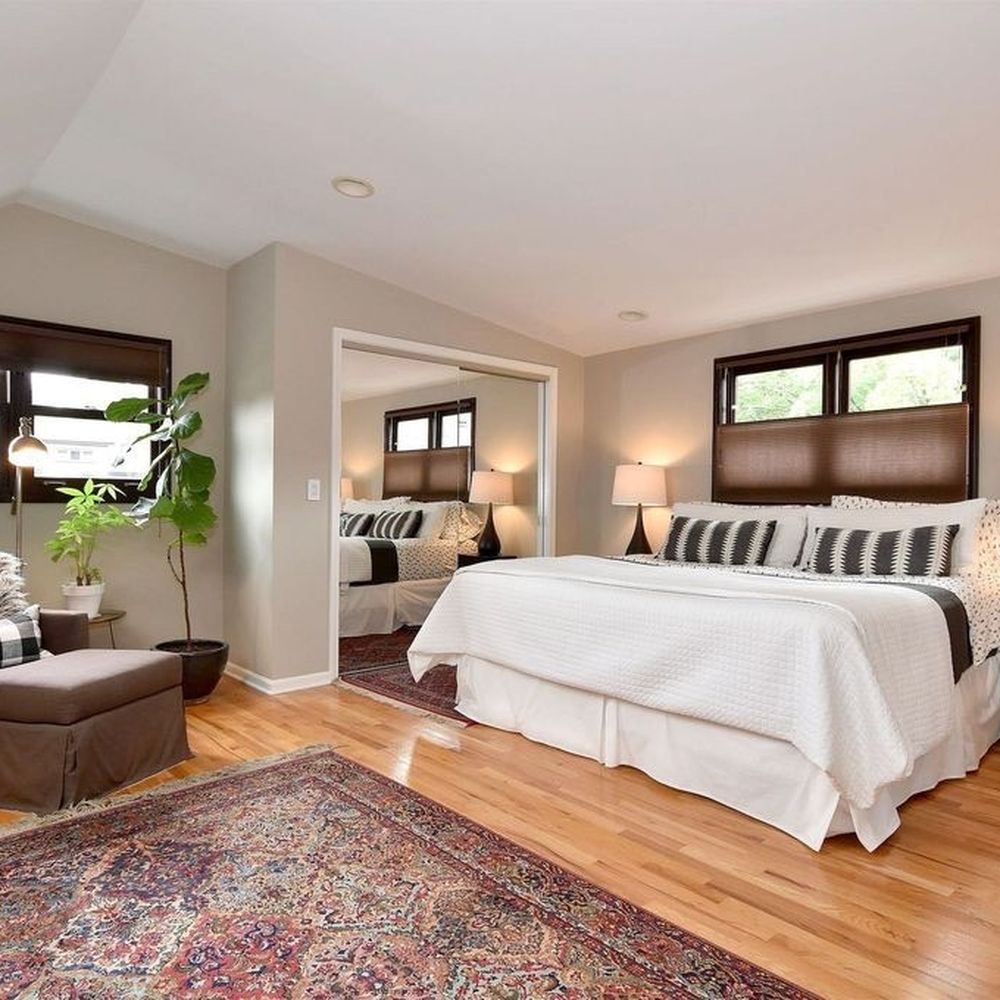 RG Painting Services - Picture from Zillow before the window frames were refinished. - Painters Near Me RG Painting Services - Picture from Zillow before the window frames were refinished. - Painters Near Me