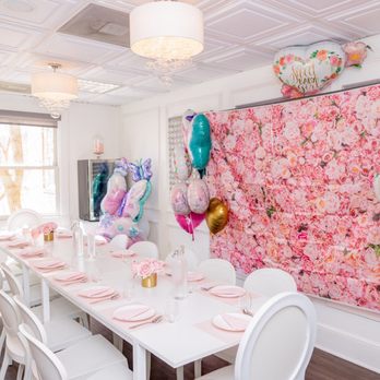 Mocatinas - Mocatina's event room - Desserts Near Me - Leesburg, Virginia
