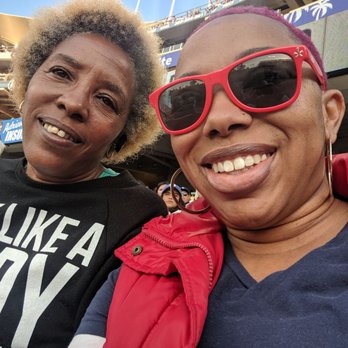 Dodger Stadium - Mi madre - Stadiums & Arenas Near Me - Los Angeles, California