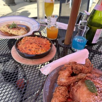 Lucille's - Oxtail Omelette + Croissant French Toast + Baked Mac & Cheese - New American Near Me - Houston, Texas