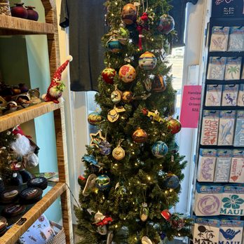 Maui Memories - Christmas Ornaments - Jewelry Near Me - Paia, Hawaii Maui Memories - Christmas Ornaments - Jewelry Near Me - Paia, Hawaii