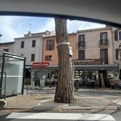 La Cave Turbiasque - A restaurant with crappy employees!!