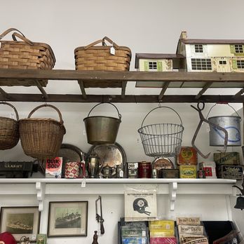 Crossroads Antique Mall - Antiques Near Me - Hershey, Pennsylvania Crossroads Antique Mall - Antiques Near Me - Hershey, Pennsylvania