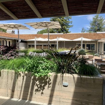 Sand Hill Kitchen - Great patio - New American Near Me - Menlo Park, California