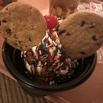 The Golden Horseshoe - House-made Chocolate-Chunk Cookie Sundae - Fast Food Near Me - Anaheim, California The Golden Horseshoe - House-made Chocolate-Chunk Cookie Sundae - Fast Food Near Me - Anaheim, California