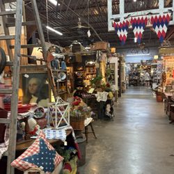 Freakin' Antiquin' Vintage Market