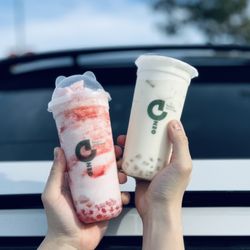 Gen Bobabee & Coffee House - Strawberry Coconut and Genmaicha with seacream