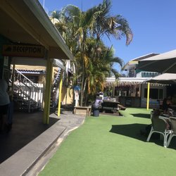 Backpackers in Paradise - Innenhof