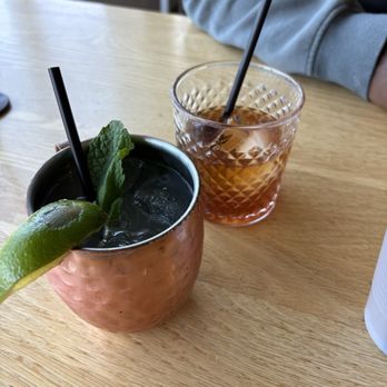 Jetties Waterfront Kitchen + Drink - New American Near Me - Lake Arrowhead, California