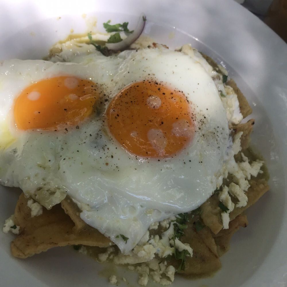 Potheads Beach Road - Chilaquiles verdes - Breakfast & Brunch Near Me - Tulum, ROO Potheads Beach Road - Chilaquiles verdes - Breakfast & Brunch Near Me - Tulum, ROO