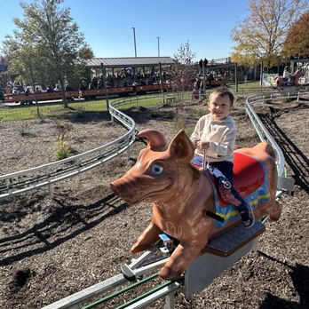 Goebbert's Farm - Pumpkin Patches Near Me - Pingree Grove, Illinois