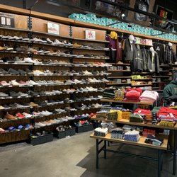 Zumiez
