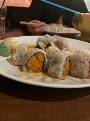 MAKI SUSHI BAR & GRILL by null