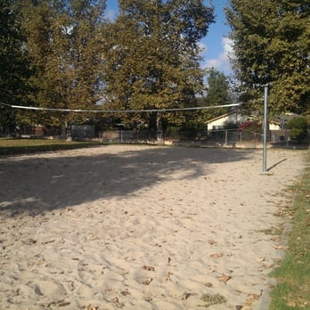 Las Flores Park - Sand volleyball court - Parks Near Me - La Verne, California Las Flores Park - Sand volleyball court - Parks Near Me - La Verne, California