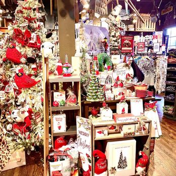 Cracker Barrel Old Country Store - Christmas decor - Breakfast & Brunch Near Me - Gardendale, Alabama Cracker Barrel Old Country Store - Christmas decor - Breakfast & Brunch Near Me - Gardendale, Alabama