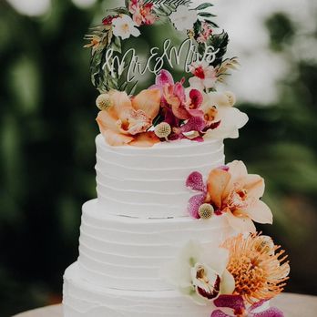 Rose Petal Eventz - Cake flowers - Floral Designers Near Me Rose Petal Eventz - Cake flowers - Floral Designers Near Me