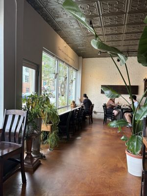 Lake and Bryant Cafe by null