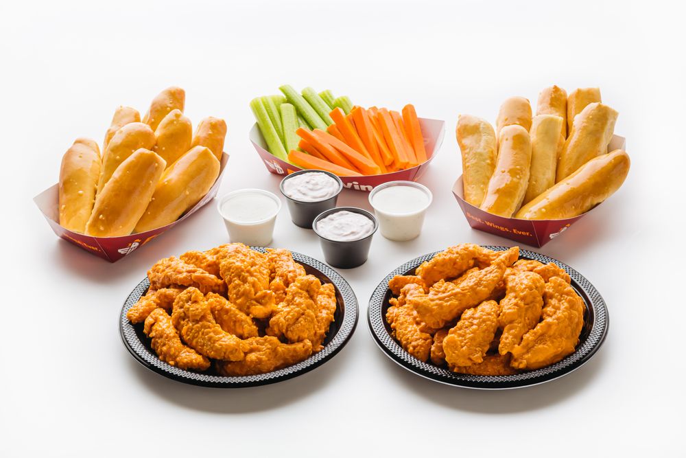 EPIC WINGS Updated October 2024 41 Photos & 48 Reviews 4331