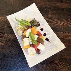 The Linden House - Insalata Caprese