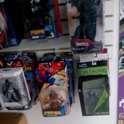Ronin Toys - Una muestra de la mercancía que puedes encontrar en la tienda