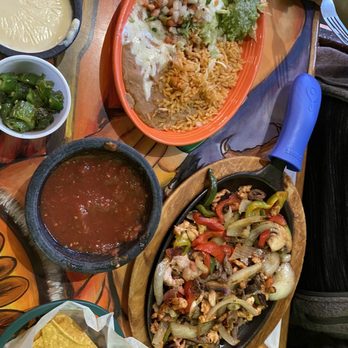 Carlos Cantina - Fajita with sides - Mexican Near Me - Iron Mountain, Michigan Carlos Cantina - Fajita with sides - Mexican Near Me - Iron Mountain, Michigan