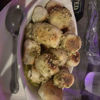 Luv'n Oven Ale House - Garlic knots - yunmmm - Pizza Near Me - Sunrise, Florida