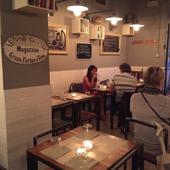 PaninoLab - E' presto, il locale è ancora un po' vuoto ma non tarderà a riempirsi! Bellissima atmosfera e musica jazz di sottofondo. Panini da urlo! - Sandwiches Near Me - Milan, Michigan PaninoLab - E' presto, il locale è ancora un po' vuoto ma non tarderà a riempirsi! Bellissima atmosfera e musica jazz di sottofondo. Panini da urlo! - Sandwiches Near Me - Milan, Michigan