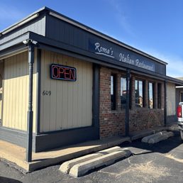 Exterior outside entrance of Roma's Italian Restaurant - Entrance - Altus, Oklahoma Exterior outside entrance of Roma's Italian Restaurant - Entrance - Altus, Oklahoma