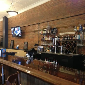 Giggles Cafe - The Bistro at 219 offers a nightly dinner menu & Alcohol! - Delis Near Me - Tifton, Georgia