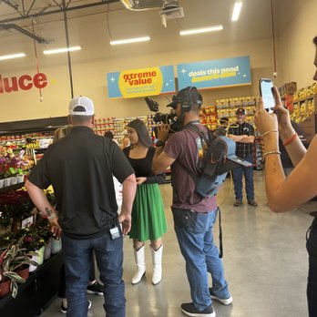 Grocery Outlet - Grocery Near Me - Clovis, California