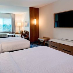 Fairfield by Marriott Inn & Suites Columbus, IN