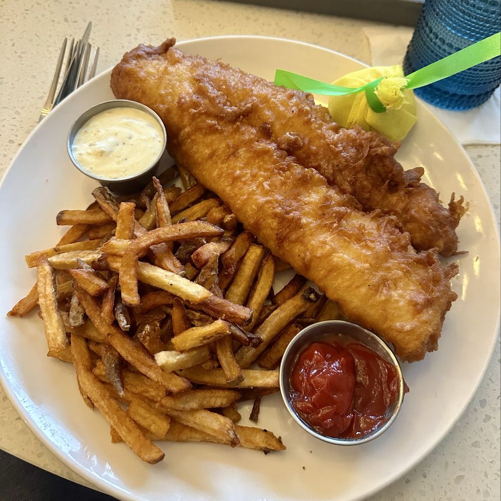 The Beach House - Fish & Chips - Bars Near Me - Bristol, Rhode Island
