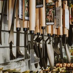 West Coast Seeds - Garden tools
